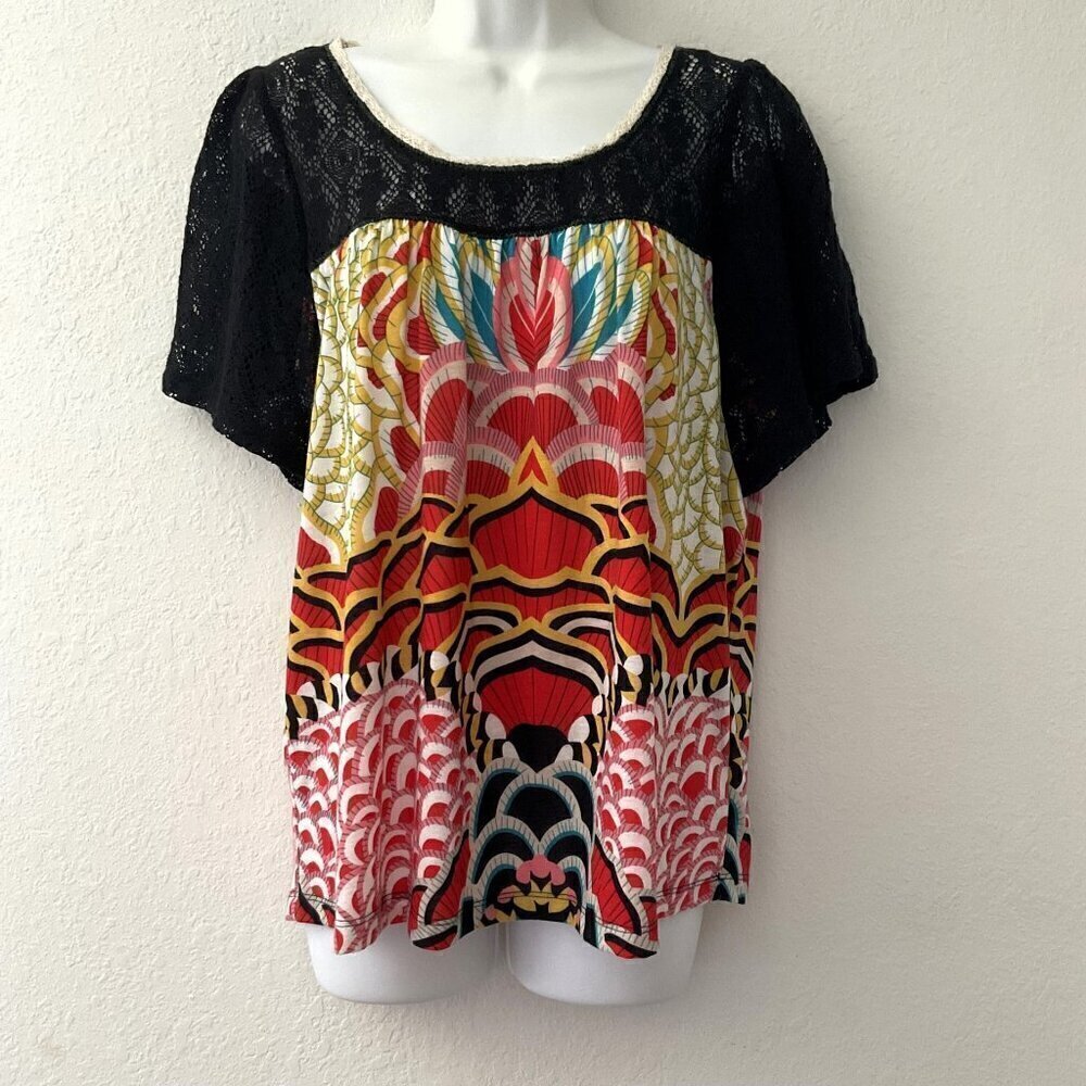 FOREVER 21 CROCHET LACE TOP